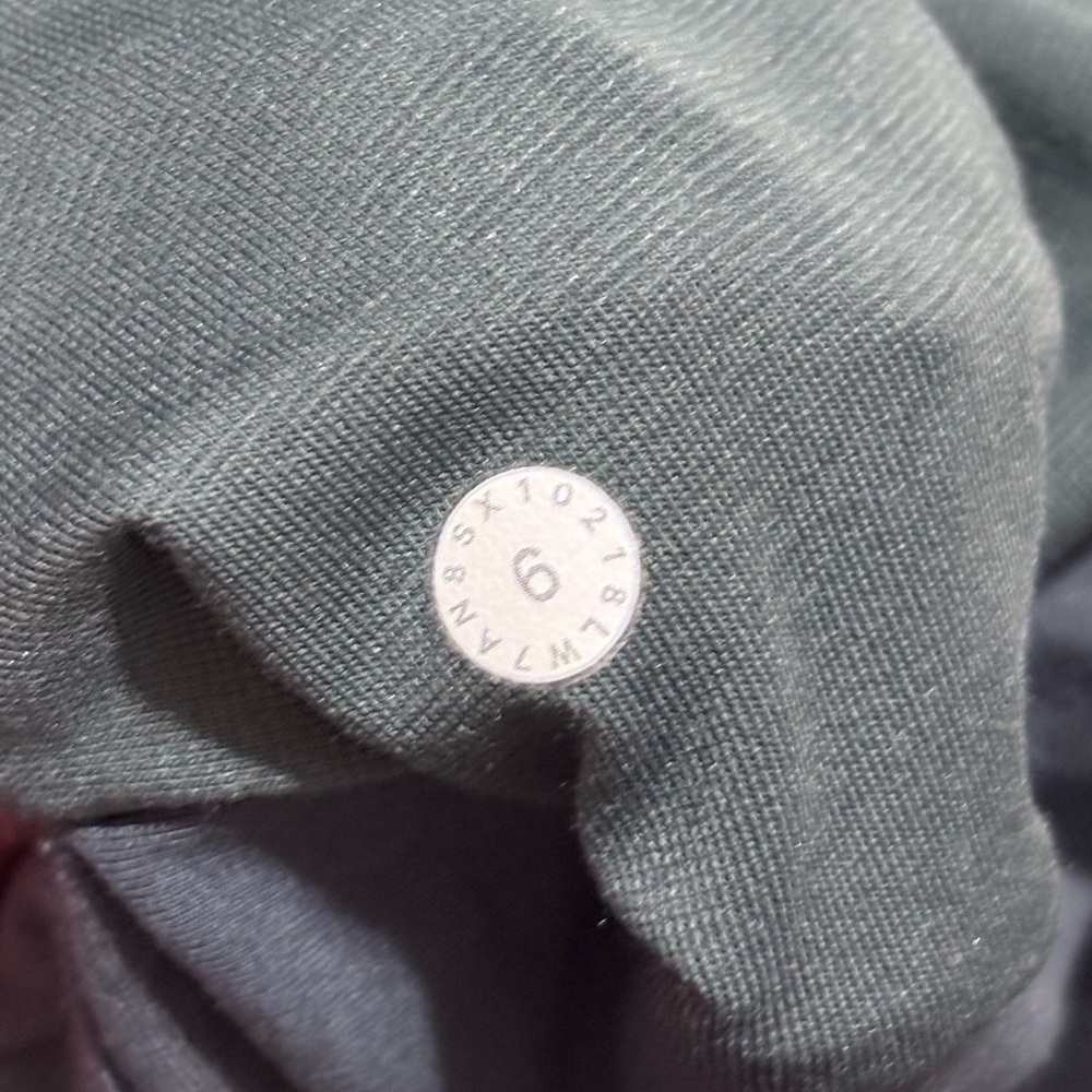 Lululemon Athletica Black Athletic Shorts Soft Fabric - Picture 7 of 7